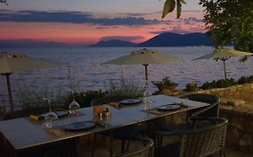 Mangata Seaside Hotel
